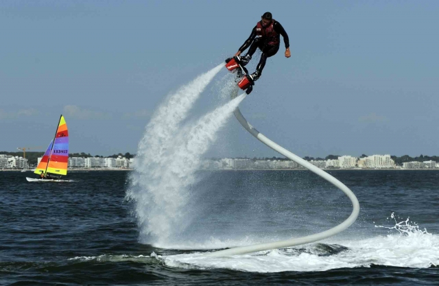 saltos y movimientos flyboard